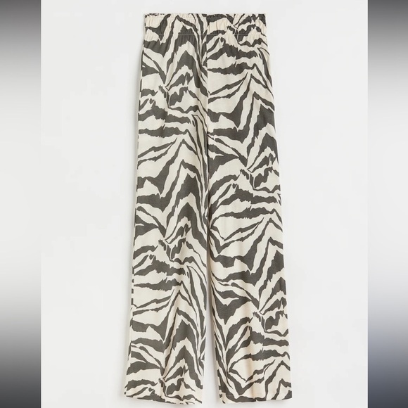 H&M Animal Print Pants - Picture 1 of 4